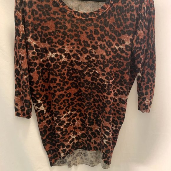 Wilfred (Aritzia) sweater - size xs - lightly worn - Picture 2 of 4